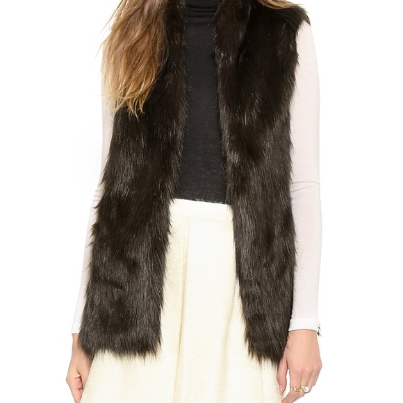 Shane Faux Fur Vest - Club Monaco - Picture 2 of 8